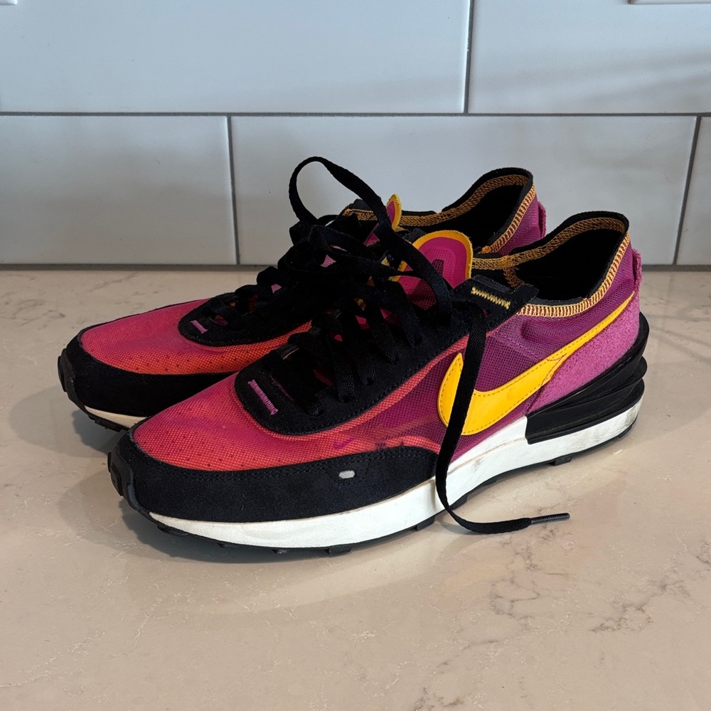 Men’s Waffle One Pink and Yellow Sneakers. Size 10